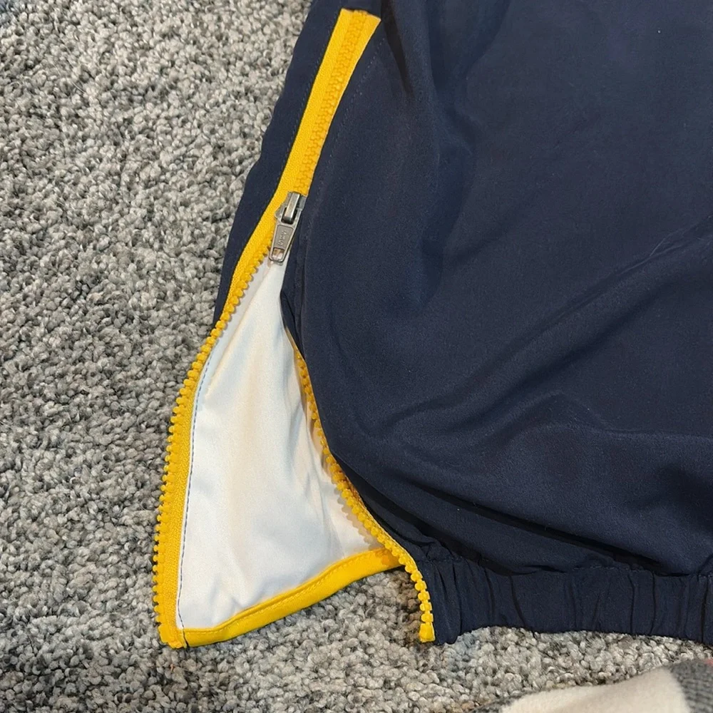 Michigan pullover - Picture 3 of 4